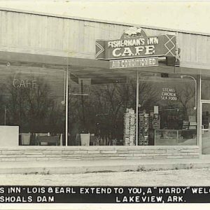 Single story building "Fisherman's Inn Cafe"